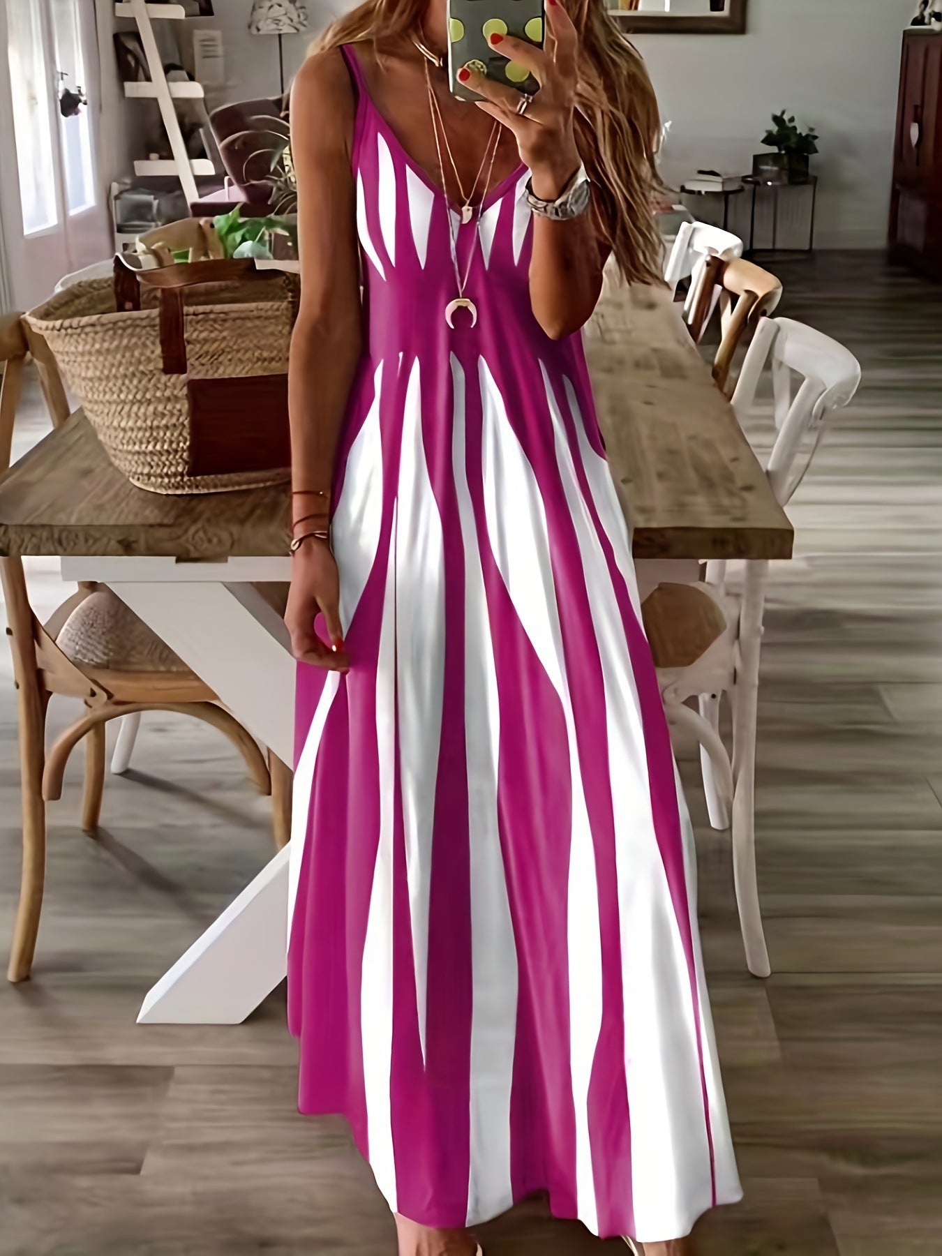 Striped Elegance Maxi Elbise