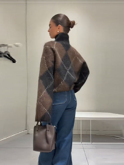 Simple Luxury: Oversized Argyle Knit Sweater